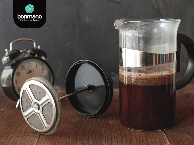 مدت زمان دم کردن قهوه ایروپرس با قهوه فرنچ پرس کمتر است